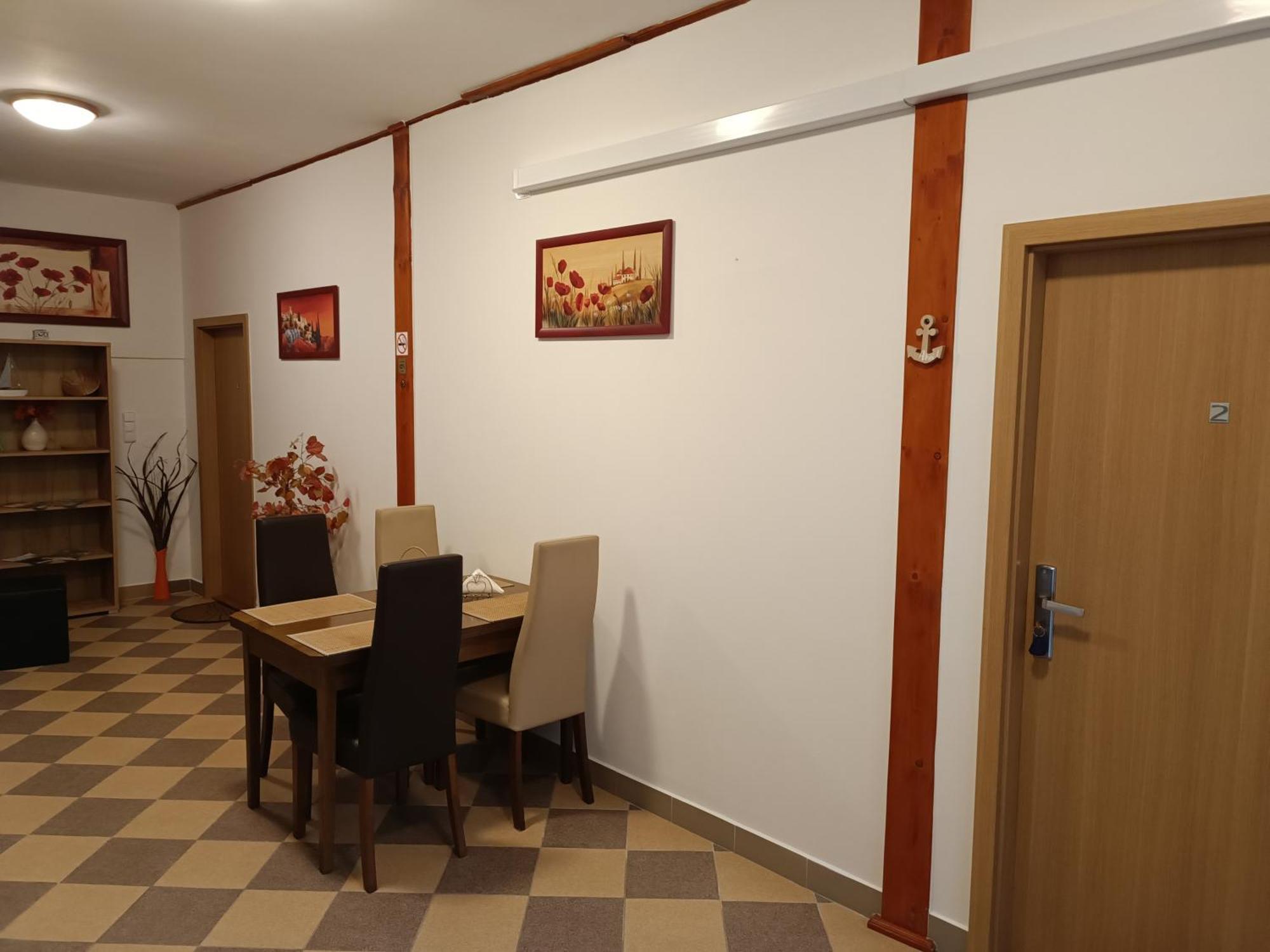 德辛U Bocmana S Vyhledem Na Zamek A Labe公寓 外观 照片