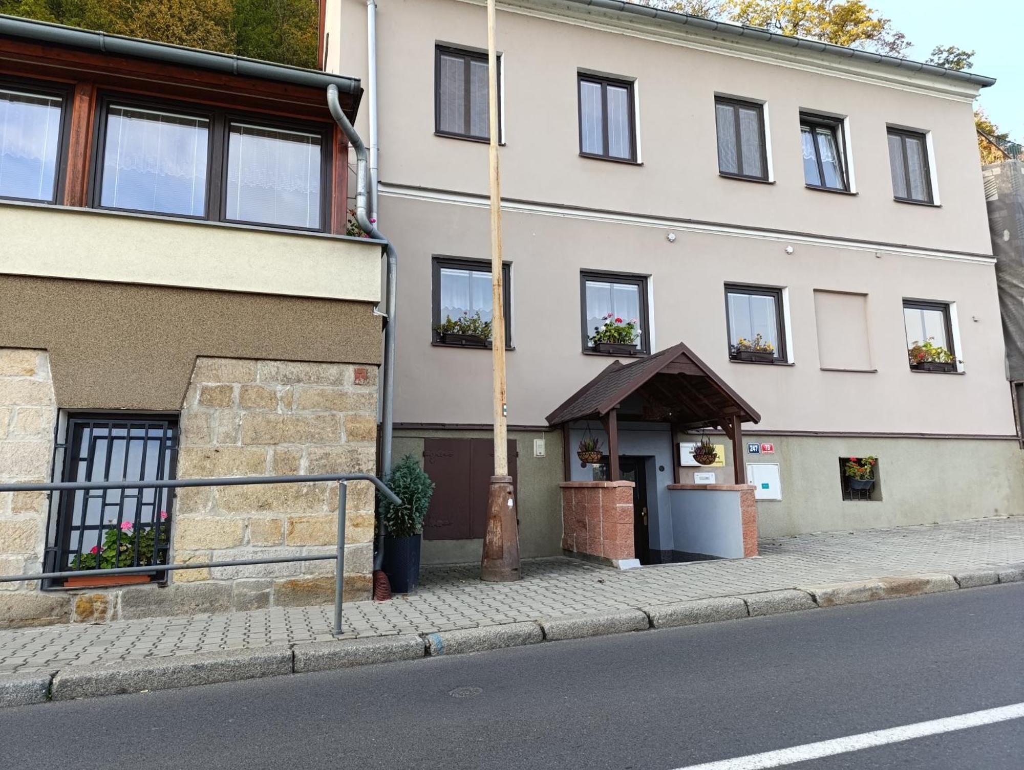 德辛U Bocmana S Vyhledem Na Zamek A Labe公寓 外观 照片